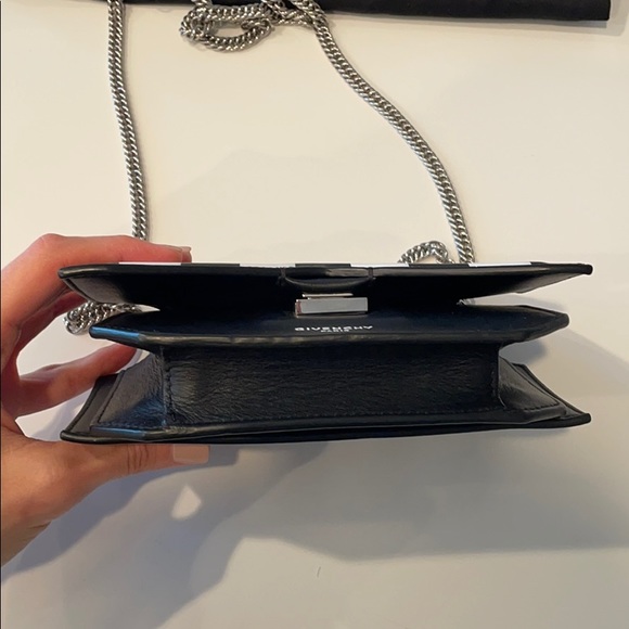 GIVENCHY Mini Bow-Cut Strap Bag - Picture 4 of 11